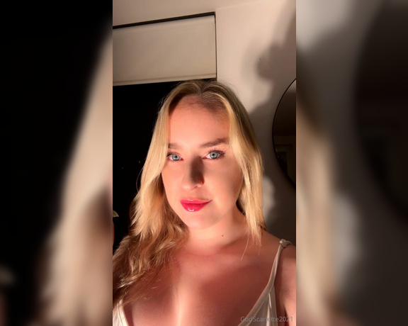 God Scarlette aka godscarlette Findom - 09-16-2024 OnlyFans Video - A vicious amp cruelly honest face rating just sent to a very lucky loser