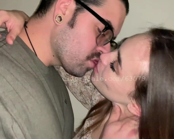 Kissingchannel aka kissingchannel - 12-07-2019 OnlyFans Video - Colton and Veronica Kissing Saturday