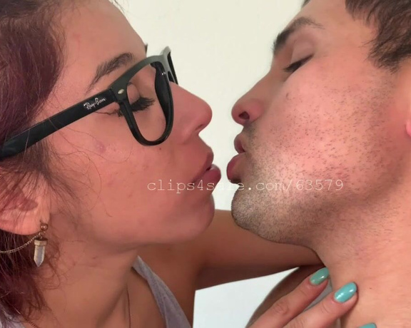 Kissingchannel aka kissingchannel - 10-08-2020 OnlyFans Video - Jacob and Andrea Kissing Wednesday