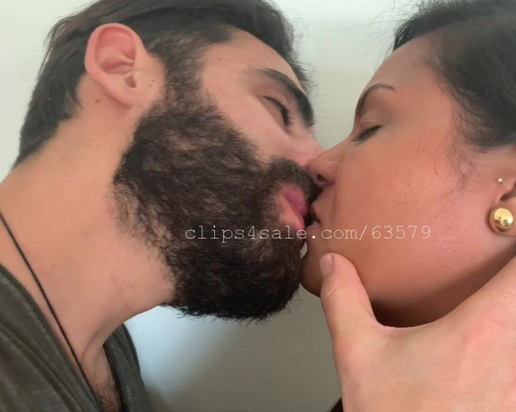 Kissingchannel aka kissingchannel - 12-18-2019 OnlyFans Video - Gonzalo and Claudia Kissing Tuesday