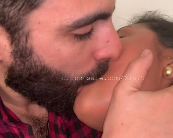 Kissingchannel aka kissingchannel - 12-22-2019 OnlyFans Video - Gonzalo and Claudia Kissing Saturday