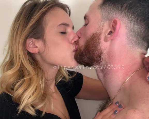 Kissingchannel aka kissingchannel - 01-11-2020 OnlyFans Video - Ted and Lauren Kissing Friday