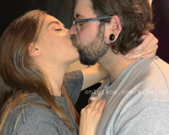 Kissingchannel aka kissingchannel - 10-16-2021 OnlyFans Video - Colton and Veronica