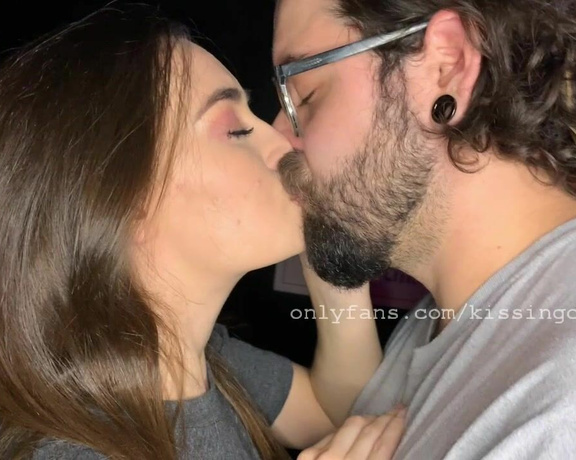 Kissingchannel aka kissingchannel - 10-16-2021 OnlyFans Video - Colton and Veronica