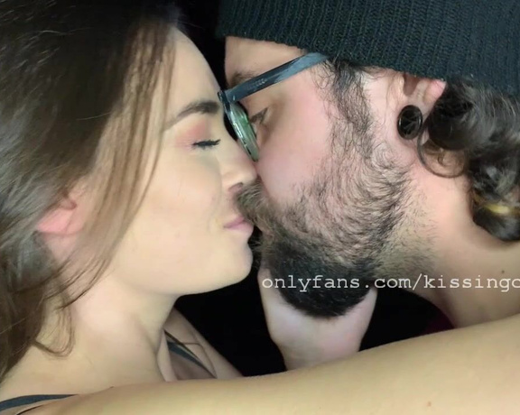 Kissingchannel aka kissingchannel - 10-24-2021 OnlyFans Video - Colton and Veronica