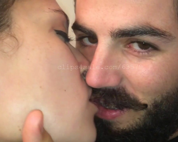 Kissingchannel aka kissingchannel - 10-12-2017 OnlyFans Video - Gabe and Silvia Kissing Video 5