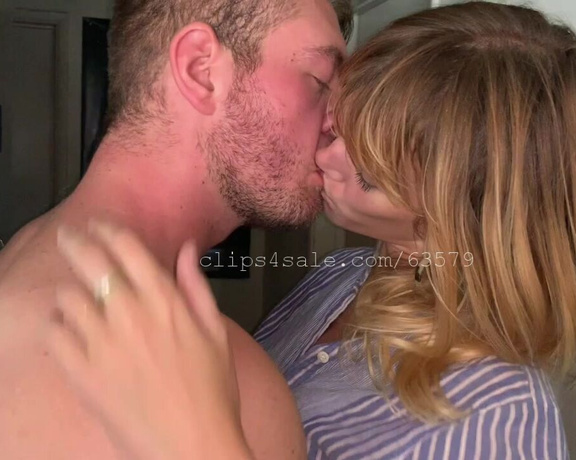 Kissingchannel aka kissingchannel - 10-26-2019 OnlyFans Video - Aiden and Lauren Kissing Saturday