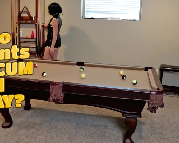 Soccer Mom Queen of Spades aka soccermmistress Fisting & Dildo - 02-16-2022 OnlyFans Video - Video