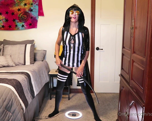 Soccer Mom Queen of Spades aka soccermmistress Fisting & Dildo - 10-05-2022 OnlyFans Video - NEW VIDEO _ Length 424 Whos Up for the job