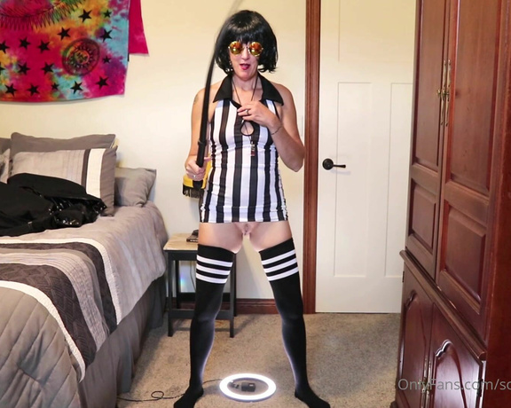 Soccer Mom Queen of Spades aka soccermmistress Fisting & Dildo - 10-05-2022 OnlyFans Video - NEW VIDEO _ Length 424 Whos Up for the job