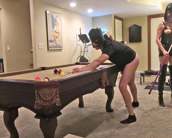 Soccer Mom Queen of Spades aka soccermmistress Fisting & Dildo - 05-14-2023 OnlyFans Video - How I win at Pool