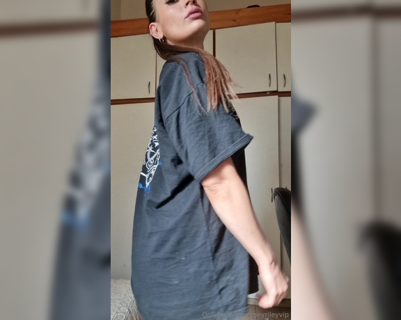 Zoey Riley‍ aka zoeyrileyvip Foot Fetish - 06-28-2024 OnlyFans Video - 1 or 2