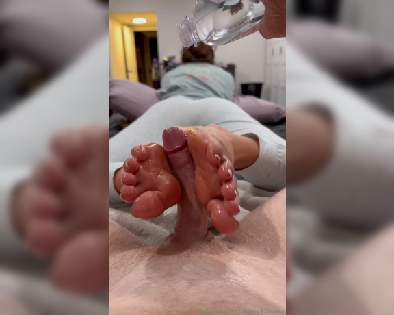 Linzi Little aka hang10toess Foot Fetish - 07-27-2024 OnlyFans Video - Happy Saturday  hope youre in a spot where you can really watch this new reverse