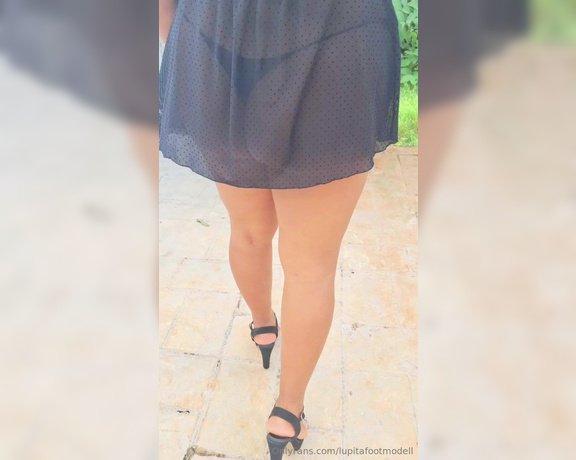 Lupitafootmodel aka lupitafootmodell Foot Fetish - 12-12-2023 OnlyFans Video - En lencería negra y tacones  Pt1