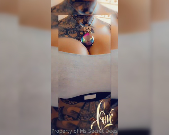 GoddiisBody aka goddiisbody Femdom - 11-03-2022 OnlyFans Video - Oil up