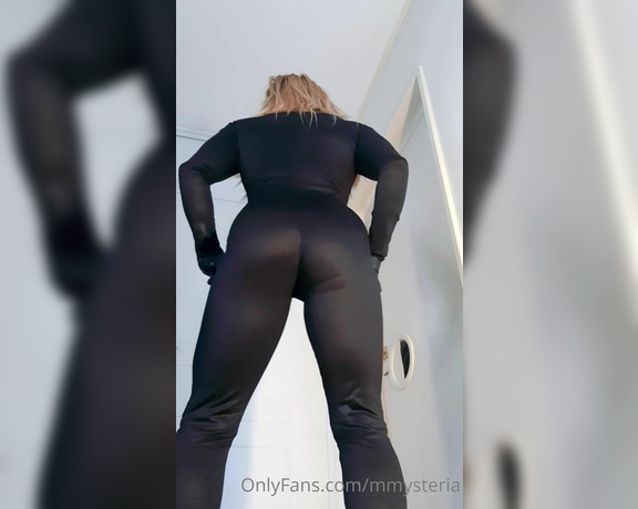 Madam Mysteria aka mmysteria Femdom - 12-21-2022 OnlyFans Video - Ass in black catsuit