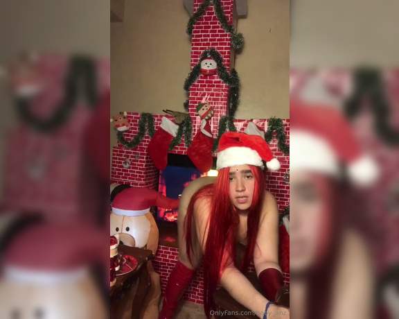 Babyanz aka baby_anz Findom - 12-08-2023 OnlyFans Video - Mami claus detrás de camáras