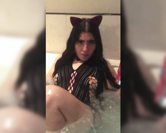 Babyanz aka baby_anz Findom - 01-23-2024 OnlyFans Video - Lechita y cereal para la gatita hot