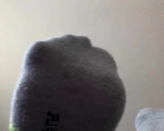 Ivy’s Feet aka footivy Foot Fetish - 06-20-2022 OnlyFans Video - Wearing the cutest pair of socks I own