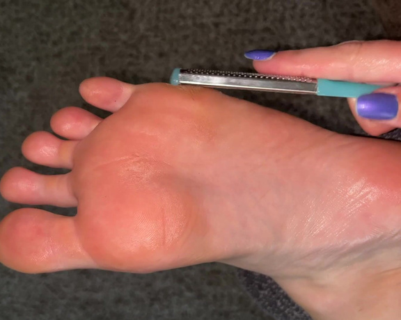 Ivy’s Feet aka footivy Foot Fetish - 06-23-2022 OnlyFans Video - When self_care makes you look good too