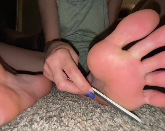 Ivy’s Feet aka footivy Foot Fetish - 07-13-2022 OnlyFans Video - ASMR Foot Filing video to help you fall asleep tonight and dream of my feet