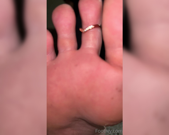 Ivy’s Feet aka footivy Foot Fetish - 07-29-2022 OnlyFans Video - TGIF toes go in face