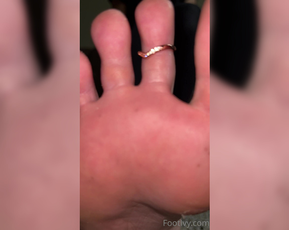 Ivy’s Feet aka footivy Foot Fetish - 07-29-2022 OnlyFans Video - TGIF toes go in face