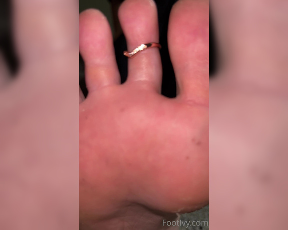 Ivy’s Feet aka footivy Foot Fetish - 07-29-2022 OnlyFans Video - TGIF toes go in face