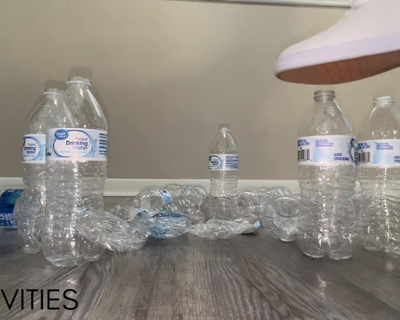 Ivy’s Feet aka footivy Foot Fetish - 01-10-2023 OnlyFans Video - Crushed it  Crunching water bottles with my sneakers at different angles