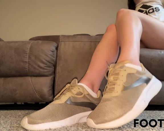 Ivy’s Feet aka footivy Foot Fetish - 01-24-2023 OnlyFans Video - Sneaker Ignore  Sock Strip Wearing shorts so you can enjoy my long legs crossing and