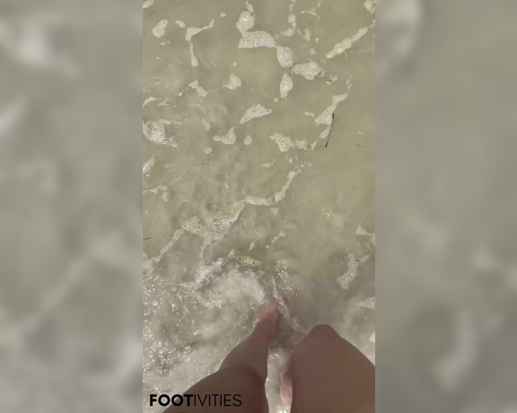 Ivy’s Feet aka footivy Foot Fetish - 07-04-2023 OnlyFans Video - Relaxing Beach ASMR Fall asleep to the sound of my feet in the ocean