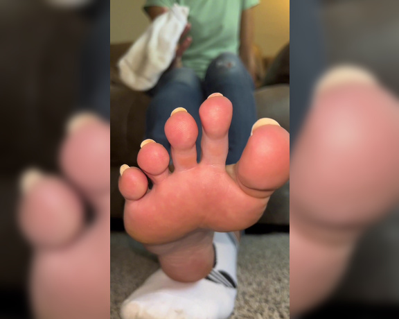 Ivy’s Feet aka footivy Foot Fetish - 11-23-2023 OnlyFans Video - A Perfect Foot Dream This video has a little bit of everything