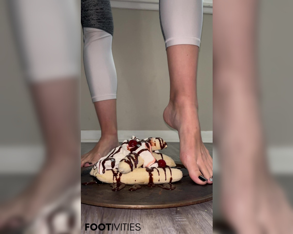 Ivy’s Feet aka footivy Foot Fetish - 11-05-2023 OnlyFans Video - Sundae Crush on a Sunday