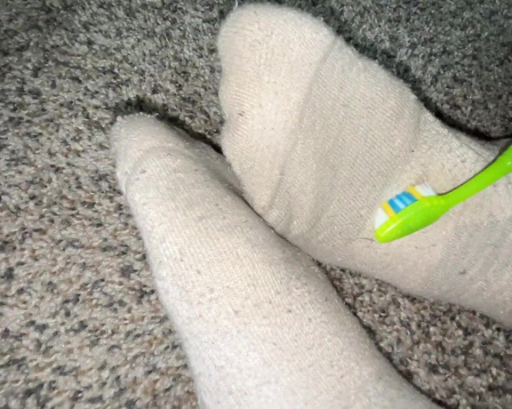 Ivy’s Feet aka footivy Foot Fetish - 04-11-2024 OnlyFans Video - Foot Humiliation ft Toothbrush  VOICE Throwback Thanks for letting me use your toothbrush