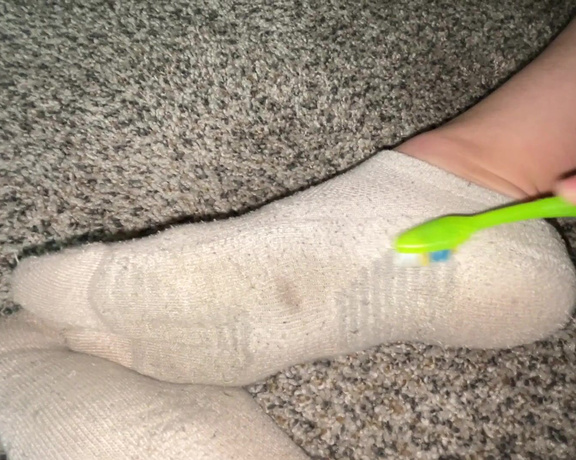 Ivy’s Feet aka footivy Foot Fetish - 04-11-2024 OnlyFans Video - Foot Humiliation ft Toothbrush  VOICE Throwback Thanks for letting me use your toothbrush