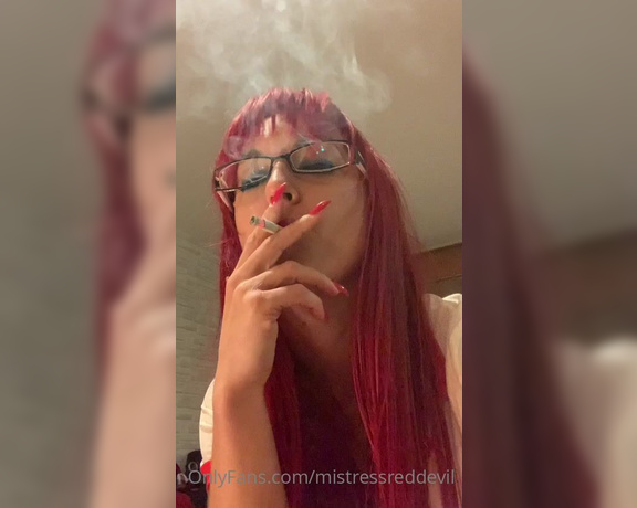 Mistress Red Devil aka mistressreddevil Femdom - 02-03-2021 OnlyFans Video - Ho spento tre sigarette sulle palle di un microdotato impotente