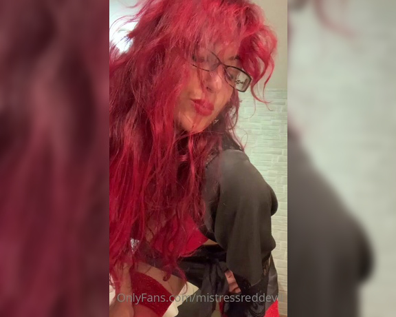 Mistress Red Devil aka mistressreddevil Femdom - 04-10-2021 OnlyFans Video - Smoking fetish_bfya