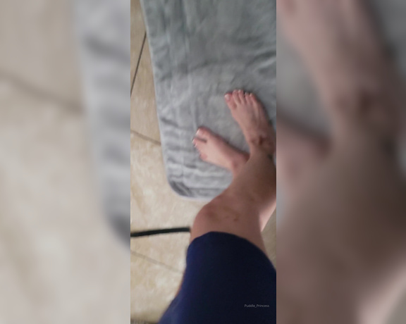 Messy Melanie aka messymelanie Foot Fetish - 07-27-2022 OnlyFans Video - Feet and things_4n0s