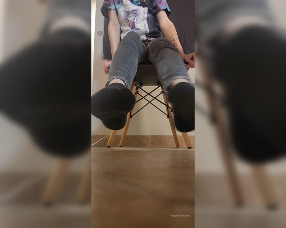 Messy Melanie aka messymelanie Foot Fetish - 02-07-2023 OnlyFans Video - After Work Sock Strip I also want to use this as an opportunity to let you