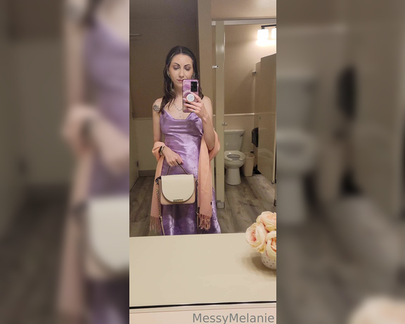 Messy Melanie aka messymelanie Foot Fetish - 06-24-2023 OnlyFans Video - Wedding Season  NEW PEDI REVEAL