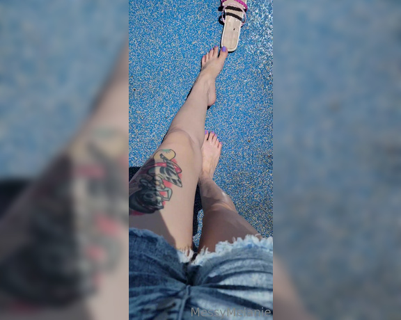 Messy Melanie aka messymelanie Foot Fetish - 06-29-2023 OnlyFans Video - Another day at the park