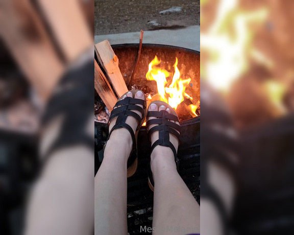 Messy Melanie aka messymelanie Foot Fetish - 08-10-2023 OnlyFans Video - Back From My Camping Trip