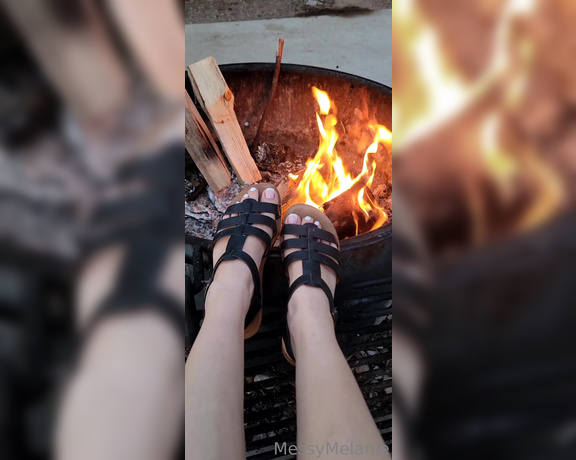 Messy Melanie aka messymelanie Foot Fetish - 08-10-2023 OnlyFans Video - Back From My Camping Trip