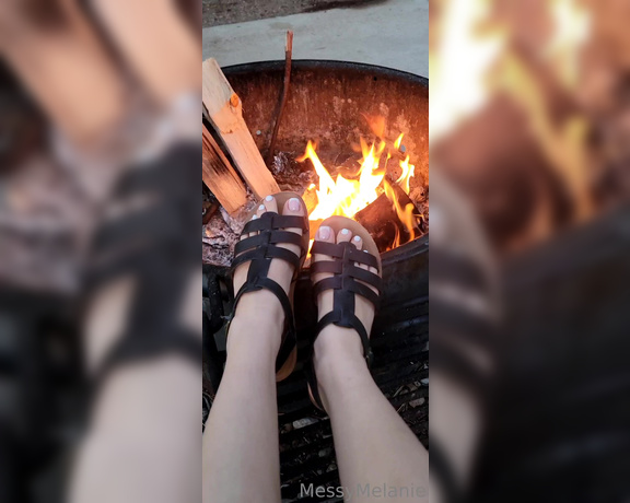 Messy Melanie aka messymelanie Foot Fetish - 08-10-2023 OnlyFans Video - Back From My Camping Trip