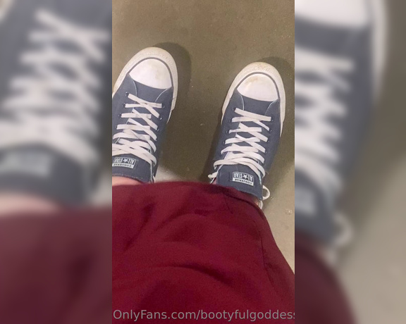 Bootyful Goddess aka bootyfulgoddess Findom - 05-25-2023 OnlyFans Video - Love converses with a dress