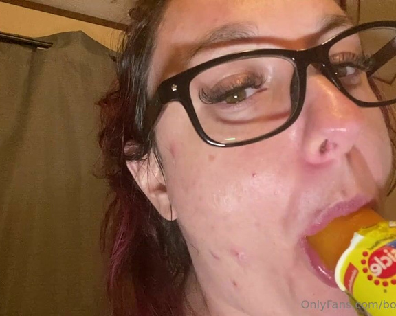 Bootyful Goddess aka bootyfulgoddess Findom - 07-06-2023 OnlyFans Video - Sucking a popsicle,