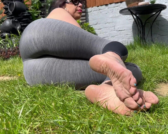 Feetwonders aka Feetwonders OnlyFans - Exercising