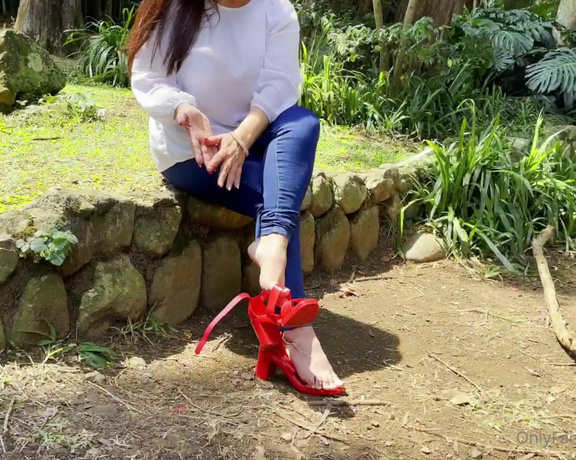 YelahiaG aka Yelahiag OnlyFans - So in a very simple way but with the spice of being outdoors my recent recording session began Asi