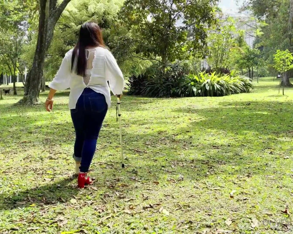 YelahiaG aka Yelahiag OnlyFans - Hi guys! Outdoor walking with my bandaged foot and cane for youand JOI too  Kisses for all