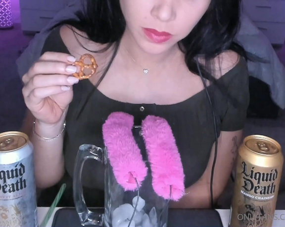 MissBella aka Missbella OnlyFans - Happy Monday Night! Just an ASMR trying new drinks and having Mini pretzels (